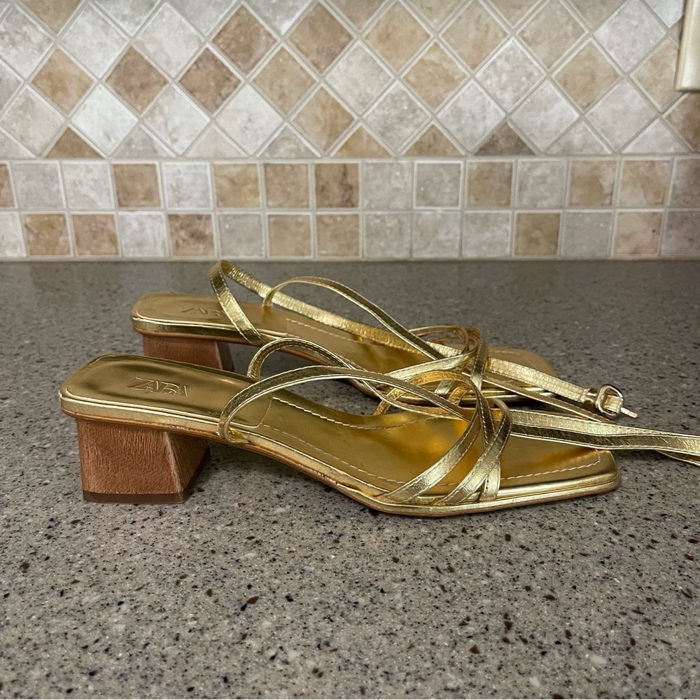 Zara Ankle Wrap Gold Block Heeled Sandal Size 40 - Picture 7 of 14